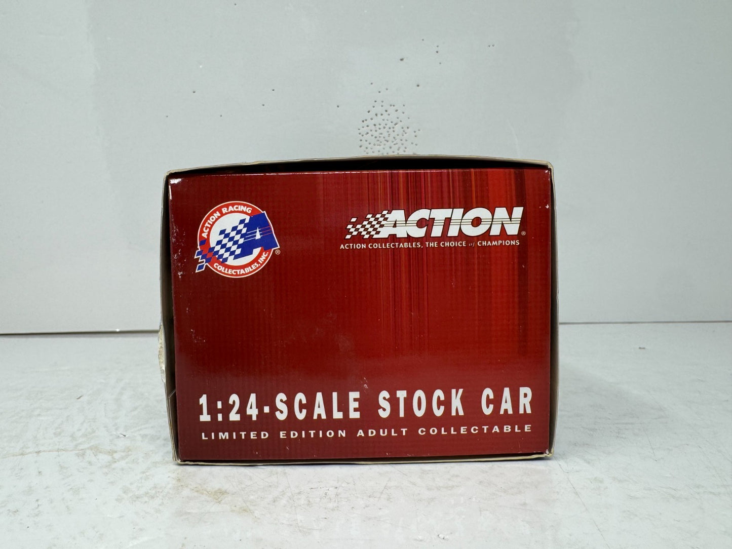 Action NASCAR #25 Brian Vickers GMAC 2004 Chevy Monte Carlo 1:24 Diecast