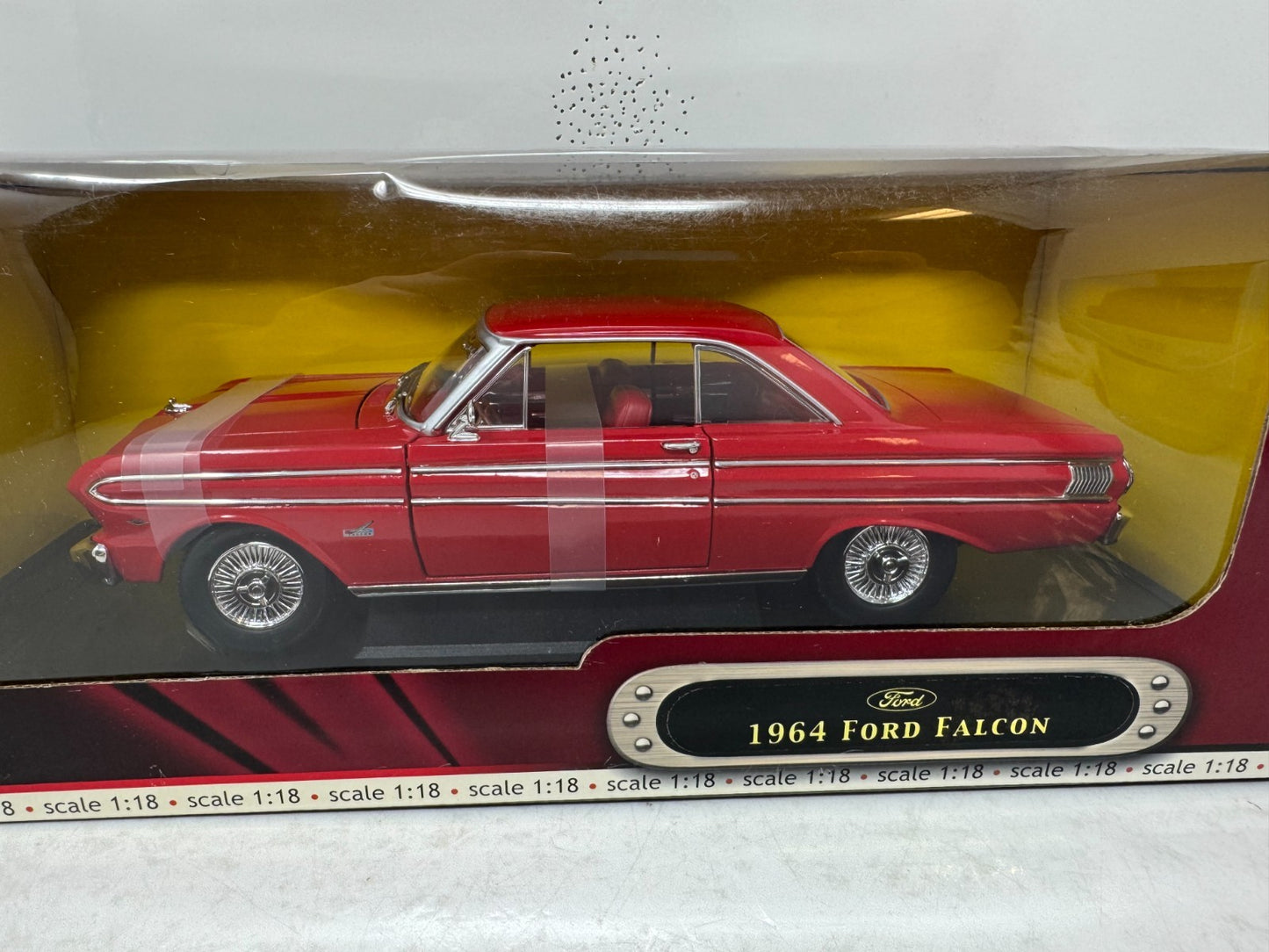 Yat Ming Road Signature 1964 Ford Falcon 1:18 Diecast