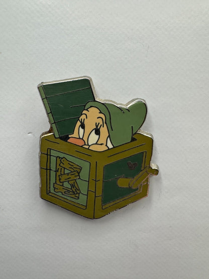 DLR Disney Bashful Letter B Seven Dwarfs Jack in the Box Trading Pin DC1S12