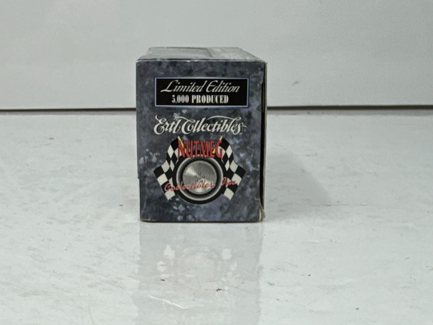 Ertl Nutmeg Modified Legend Jim Shampine #8 1:64 Diecast Car 1997 Limited 5000