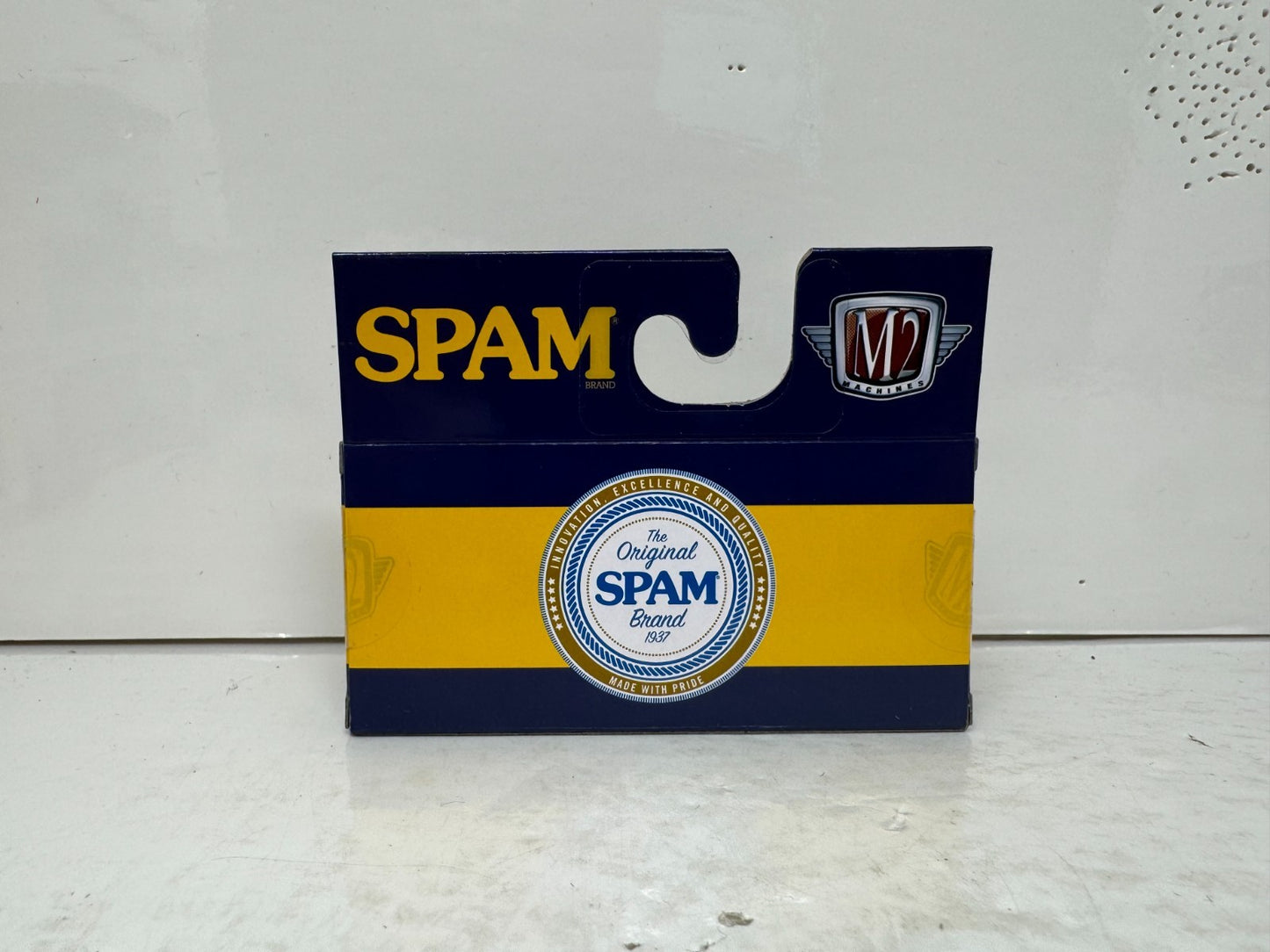 M2 Machines SPAM 1975 GMC Sierra Grande 15 1:64 Diecast