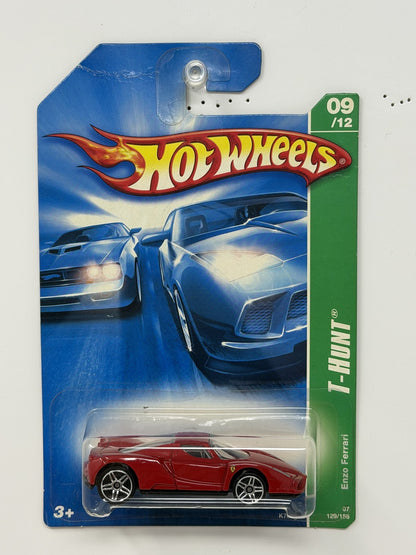 Hot Wheels Treasure Hunt Enzo Ferrari 1:64 Diecast Red
