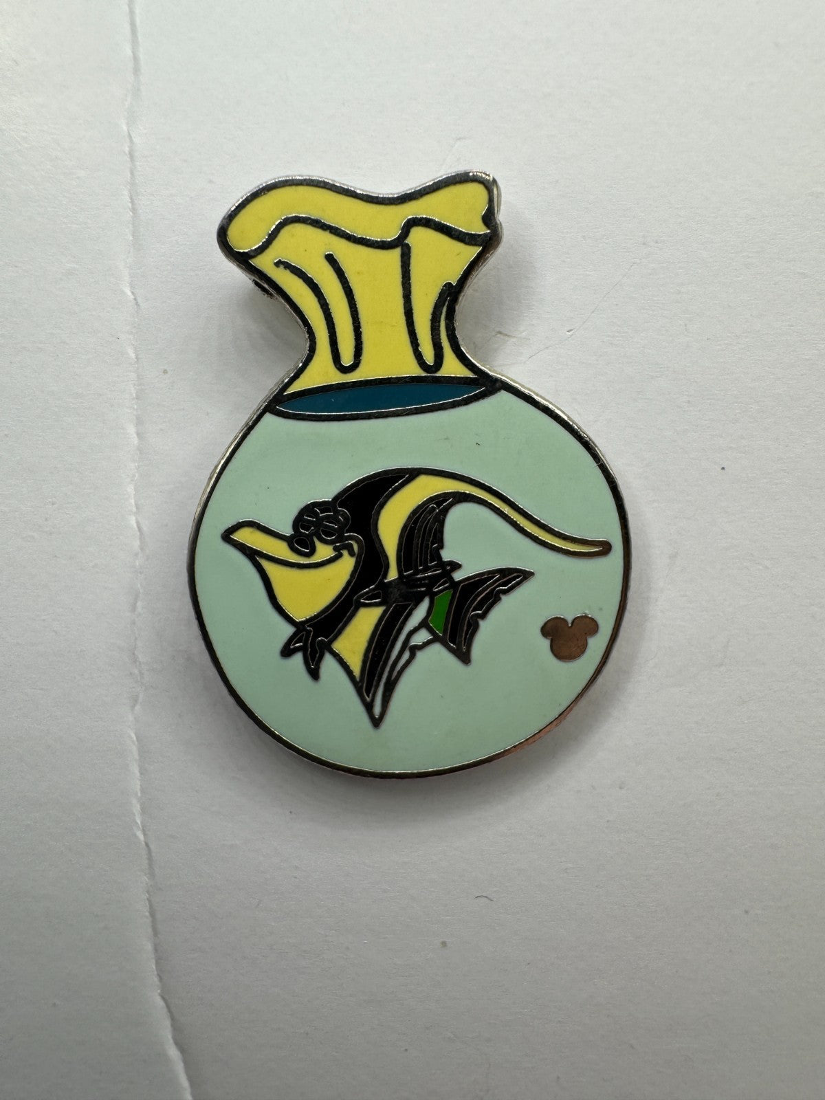 DLR Disney Gill Finding Nemo Cast Lanyard Series Trading Pin DC1S15