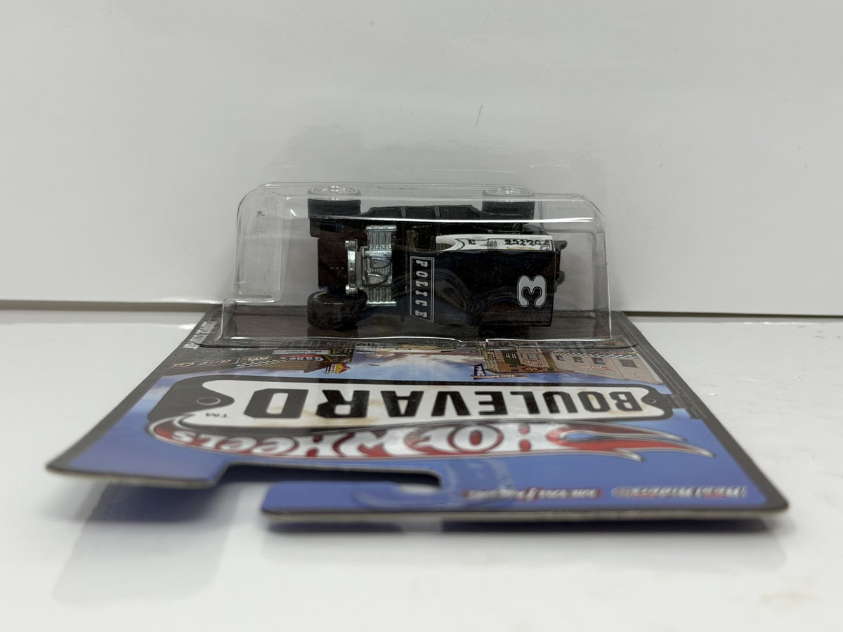 Hot Wheels Boulevard Copper Stopper 1:64 Diecast Real Riders