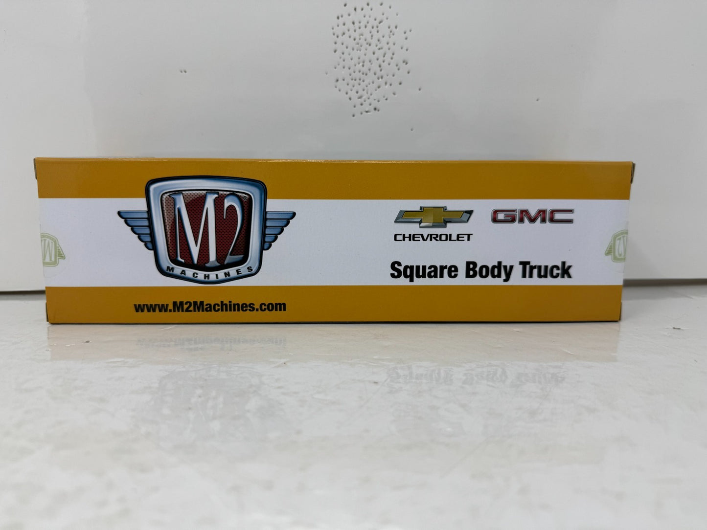 M2 Machines Square Body Truck Set S39 Chevy GMC 3-Pack CHASE 1:64 Diecast