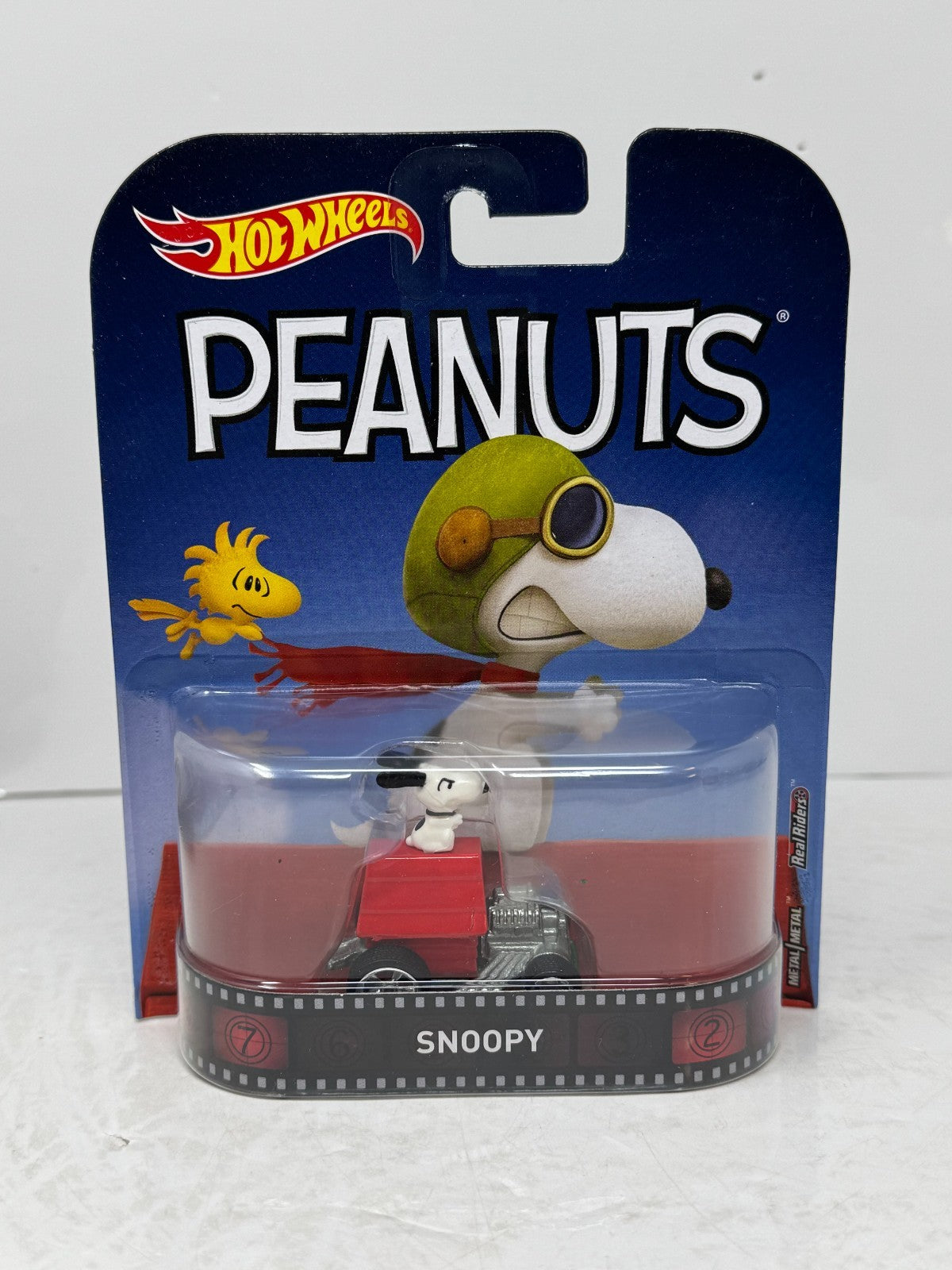 Hot Wheels Retro Entertainment Peanuts Snoopy 1:64 Diecast