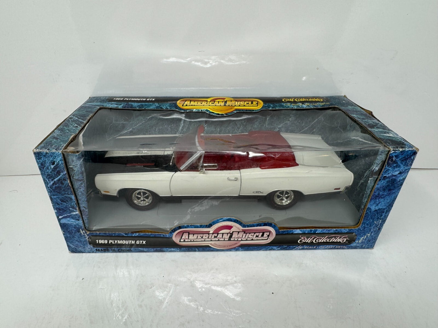 American Muscle 1969 Plymouth GTX Ertl 1:18 Diecast
