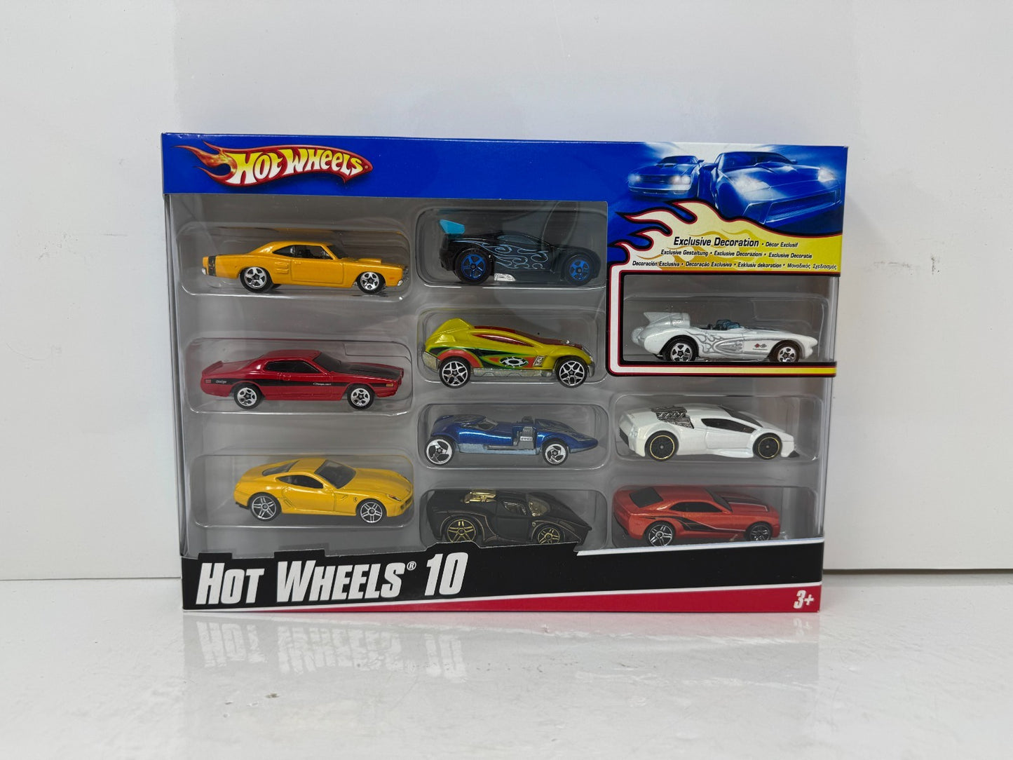 Hot Wheels 10-Car Gift Set with Exclusive Decoration Corvette SR-2 1:64 Diecast