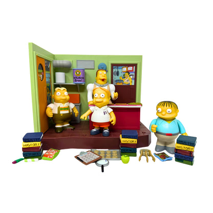 Simpsons World of Springfield Cafeteria Lunchlady Doris School Playmates Playset