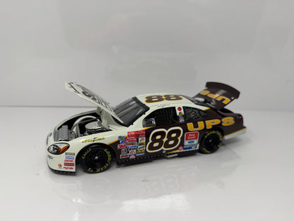 Action NASCAR Dale Jarrett #88 UPS 2001 Ford Taurus 1:24 Diecast