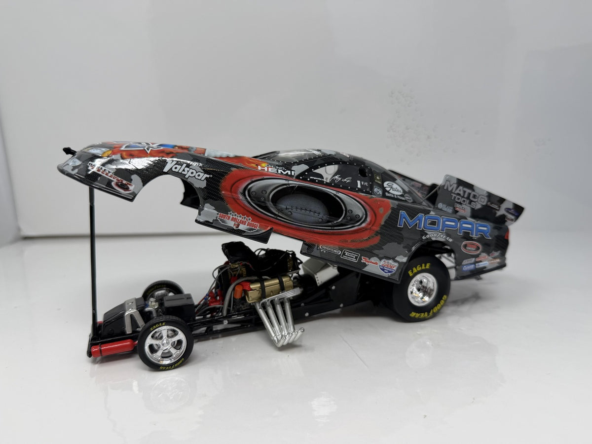 Action NHRA Gary Scelzi Mopar Oakley 2005 Charger Black Pearl 1:24 Diecast