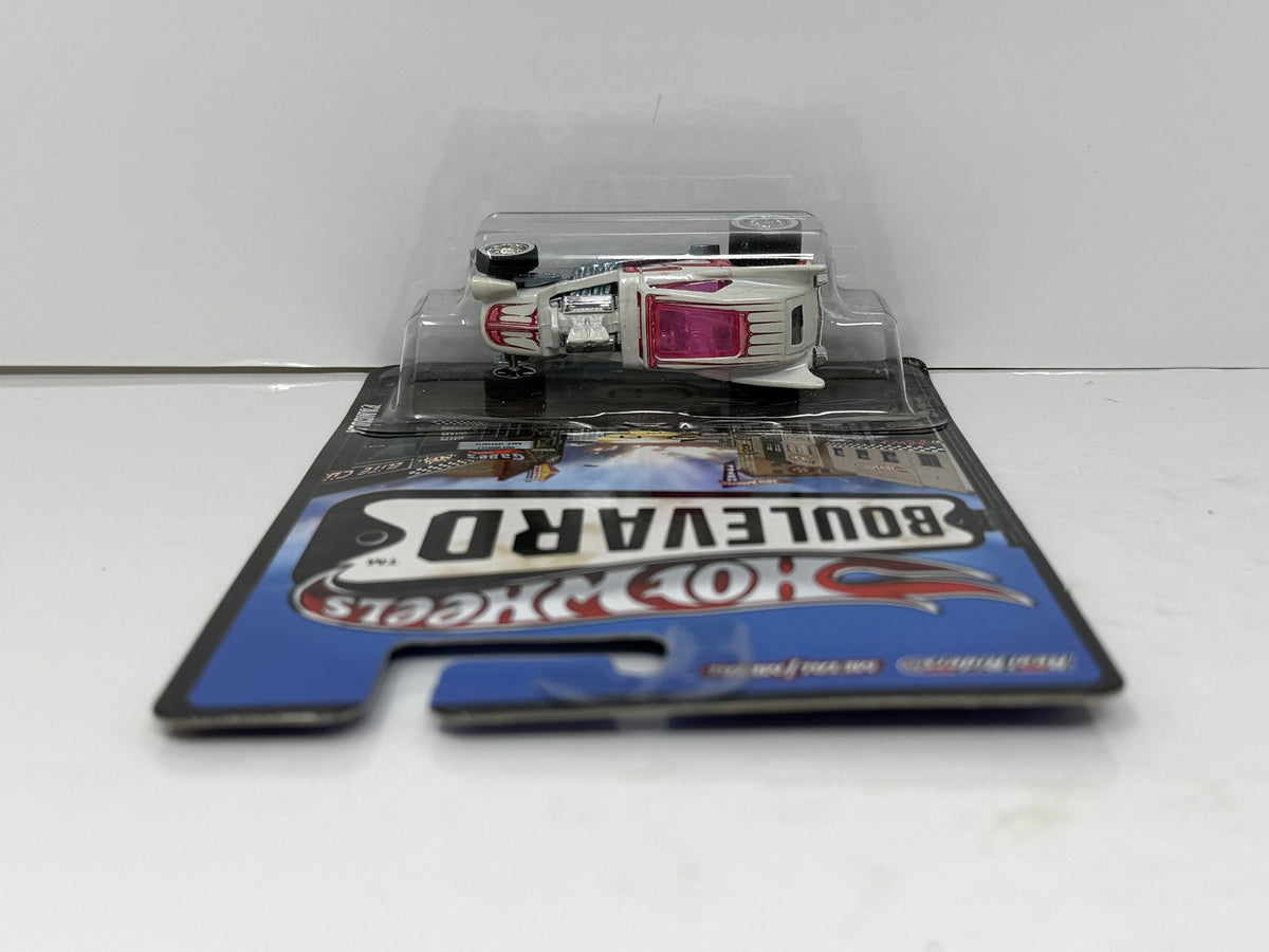Hot Wheels Boulevard Fangula 1:64 Diecast Real Riders