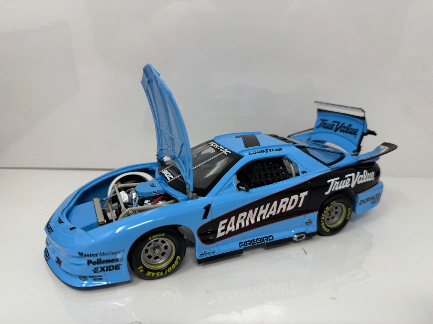 Action NASCAR Dale Earnhardt #1 True Value 2000 IROC Firebird 1:24 Diecast