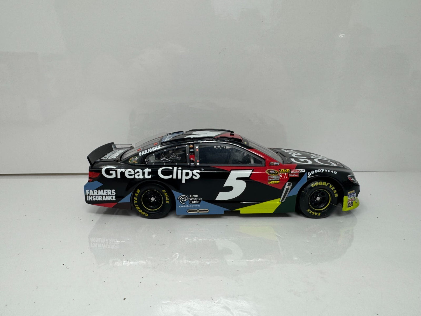 Lionel NASCAR Kasey Kahne #5 Great Clips 2013 Chevrolet SS 1:24 Diecast