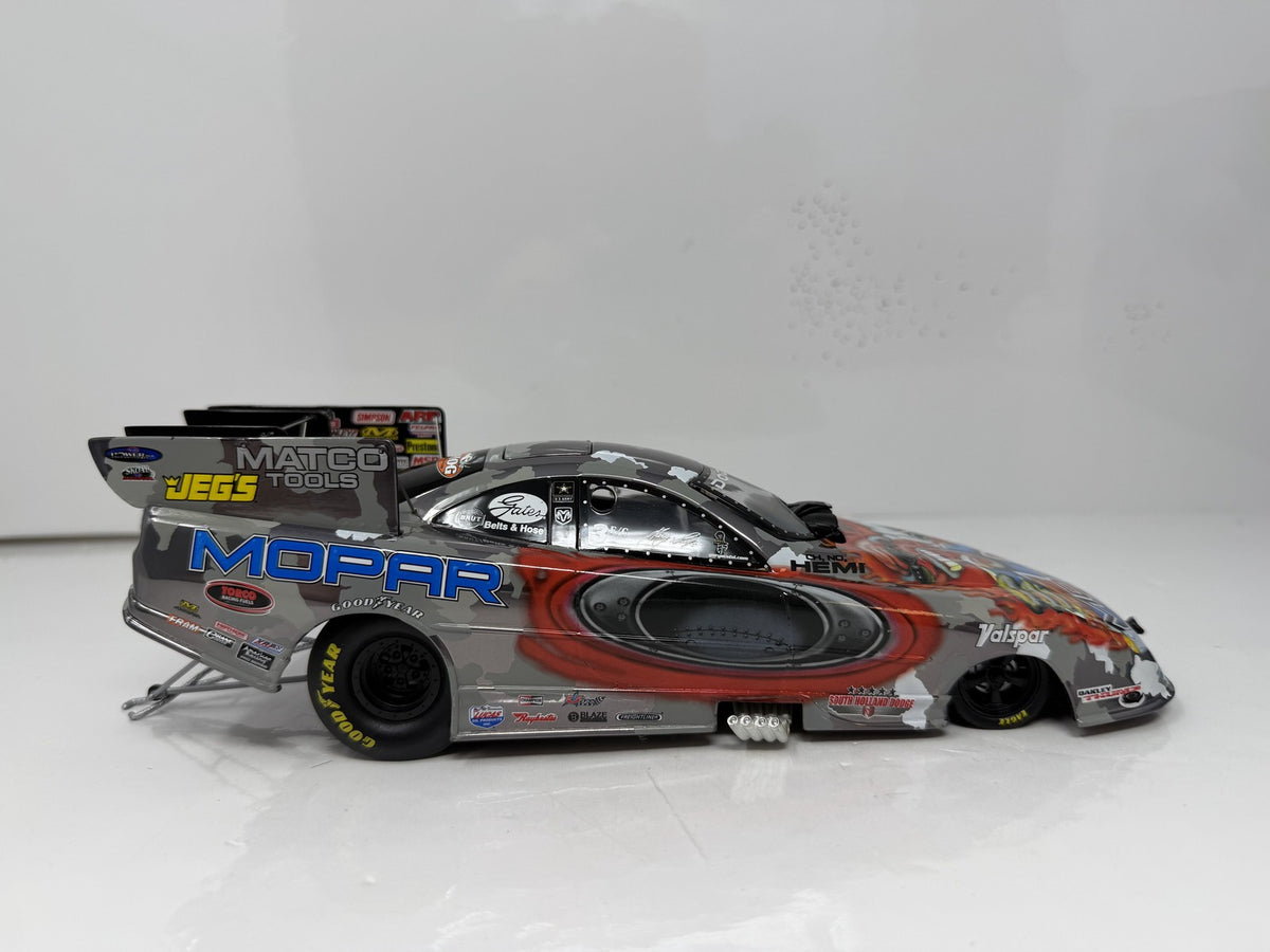 Action NHRA Gary Scelzi Oakley 2005 Dodge Stratus Color Chrome 1:24 Diecast