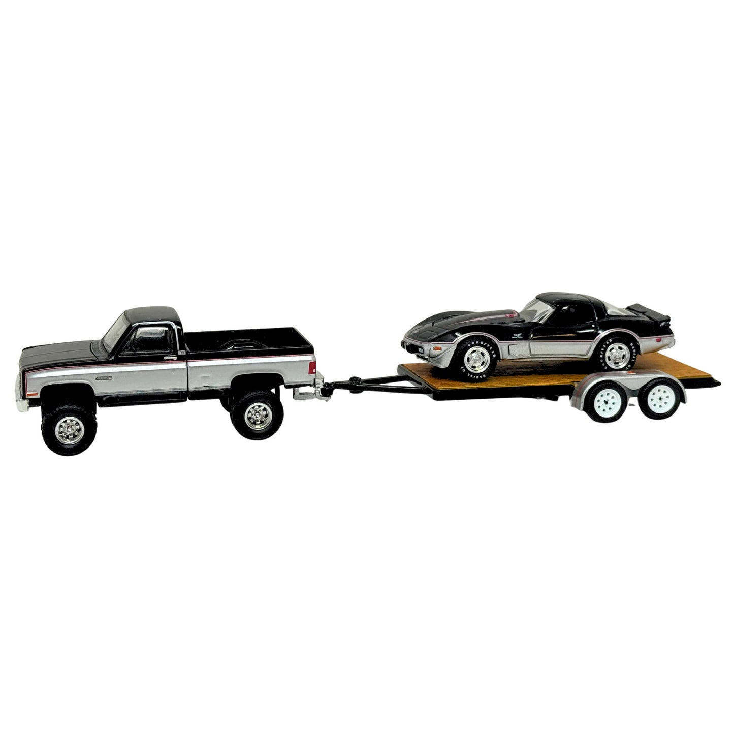 Greenlight Hitch & Tow 1986 GMC Sierra Pickup & Corvette Pace Car 1:64 Diecast