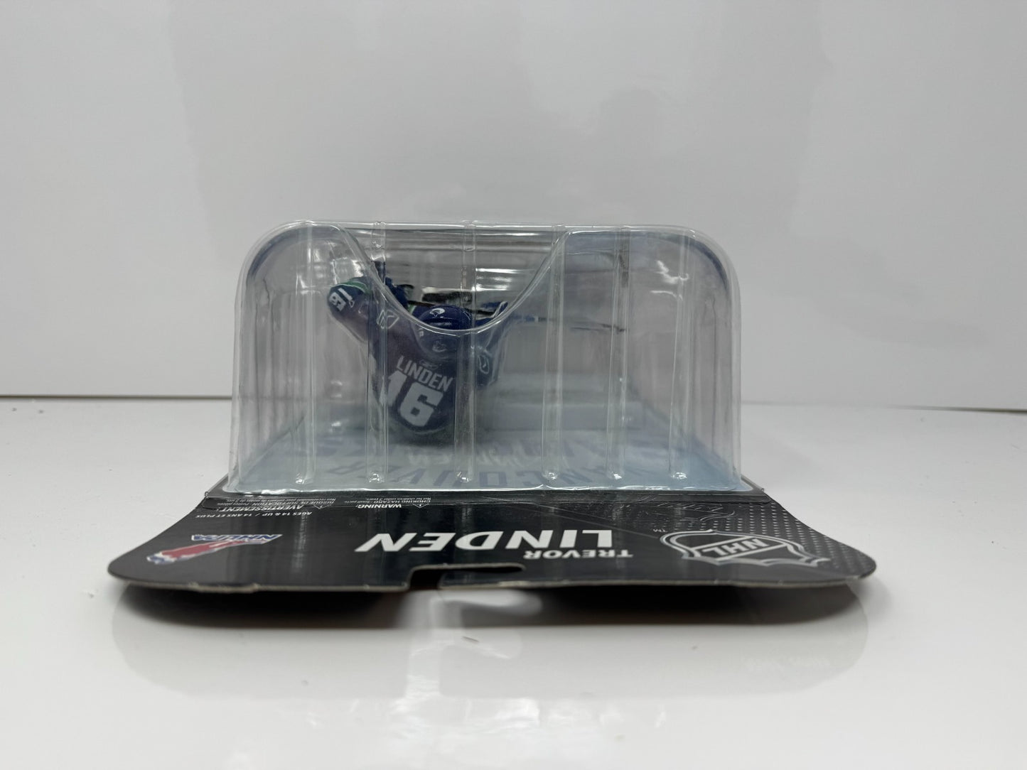 McFarlane NHL Trevor Linden Vancouver Canucks Canadian Exclusive Figure