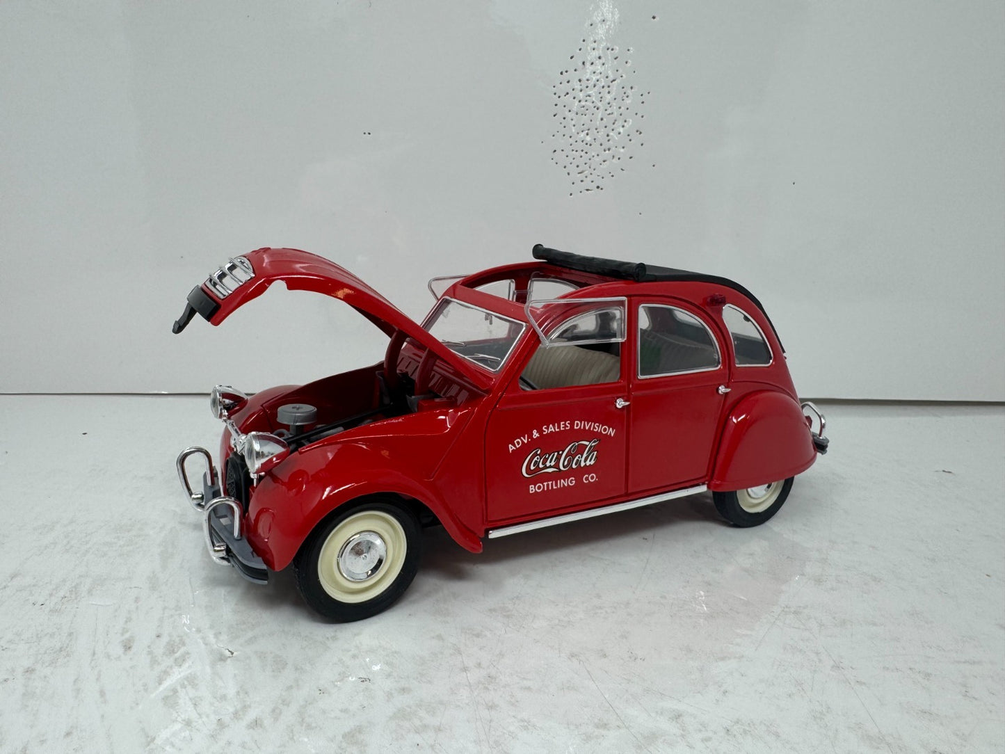Solido Coca-Cola 1966 Citroën 2CV 1:18 Diecast