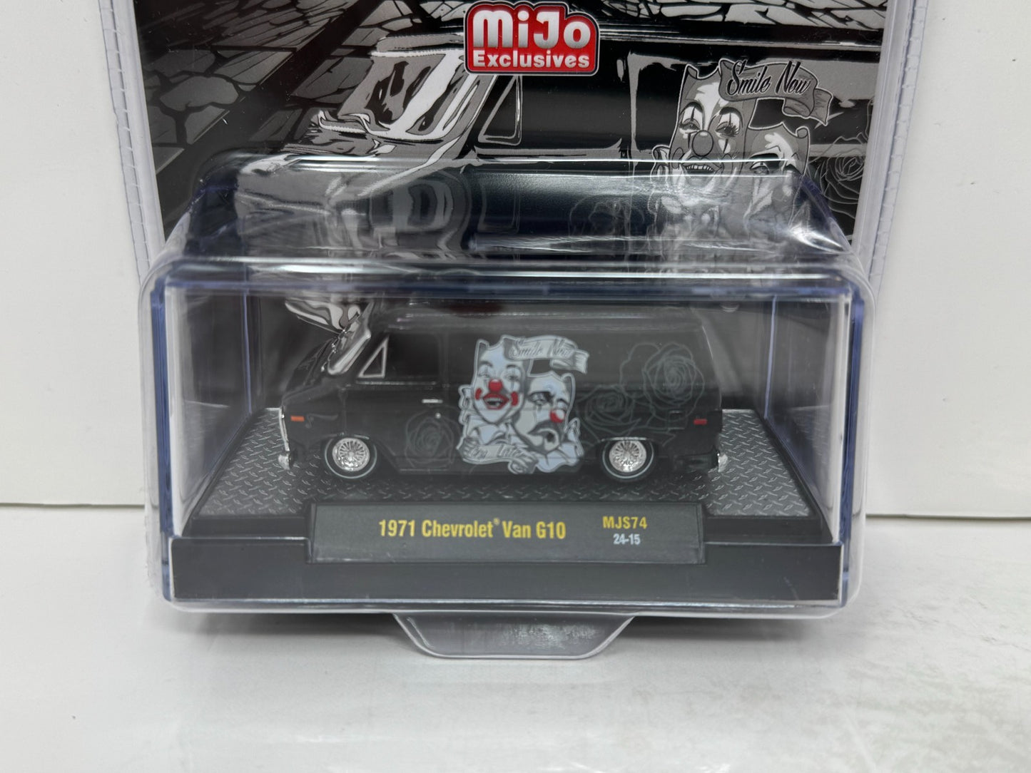 M2 Machines Lowriders 1971 Chevrolet Van G10 Smile Now Cry Later MiJo 1:64 Diecast