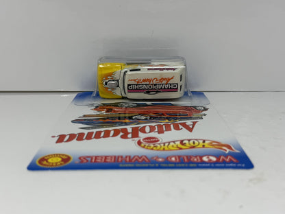 Hot Wheels World of Wheels AutoRama 1956 Ford Truck 1:64 Diecast