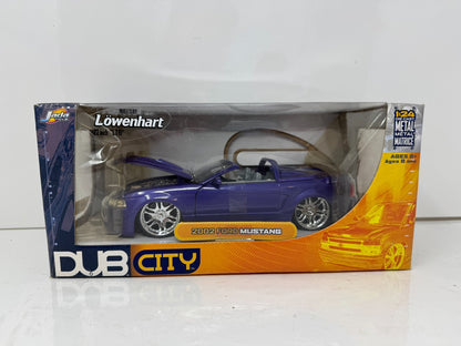 Jada Dub City 2002 Ford Mustang Convertible 1:24 Diecast Lowenhart Wheels 22 In