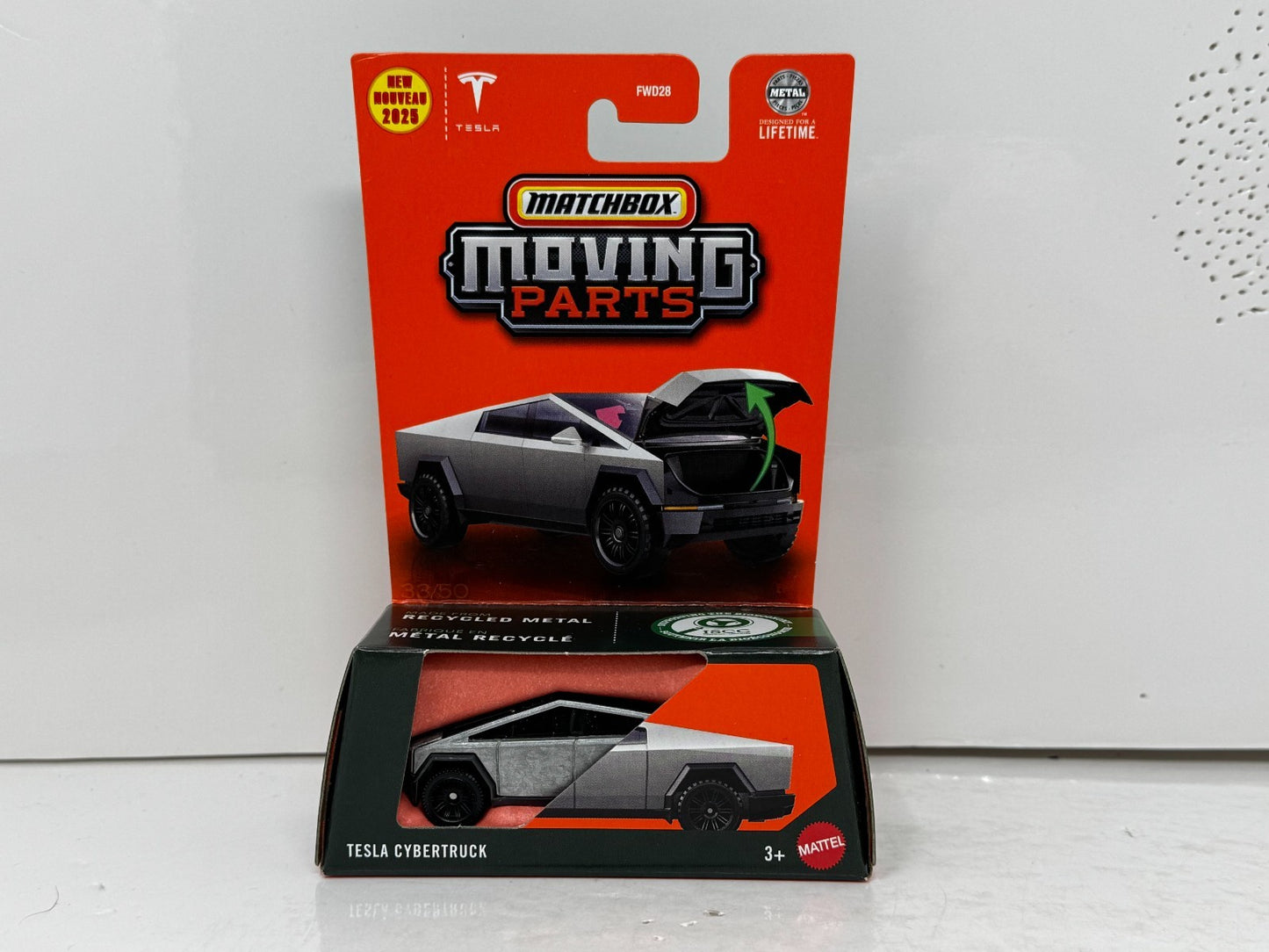 Matchbox Moving Parts Tesla Cybertruck 1:64 Diecast