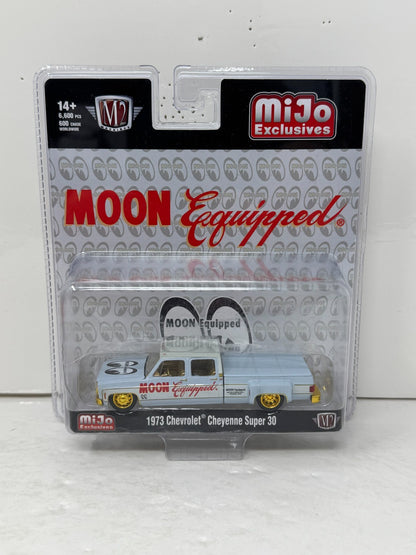 M2 Machines Moon Equipped 1973 Chevrolet Cheyenne Super 30 CHASE 1:64 Diecast