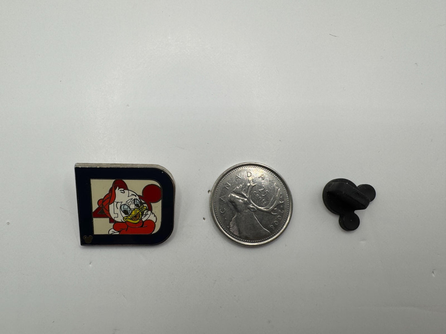 WDW Disney Huey Retro Classic D Hidden Mickey Trading Pin DC2S10