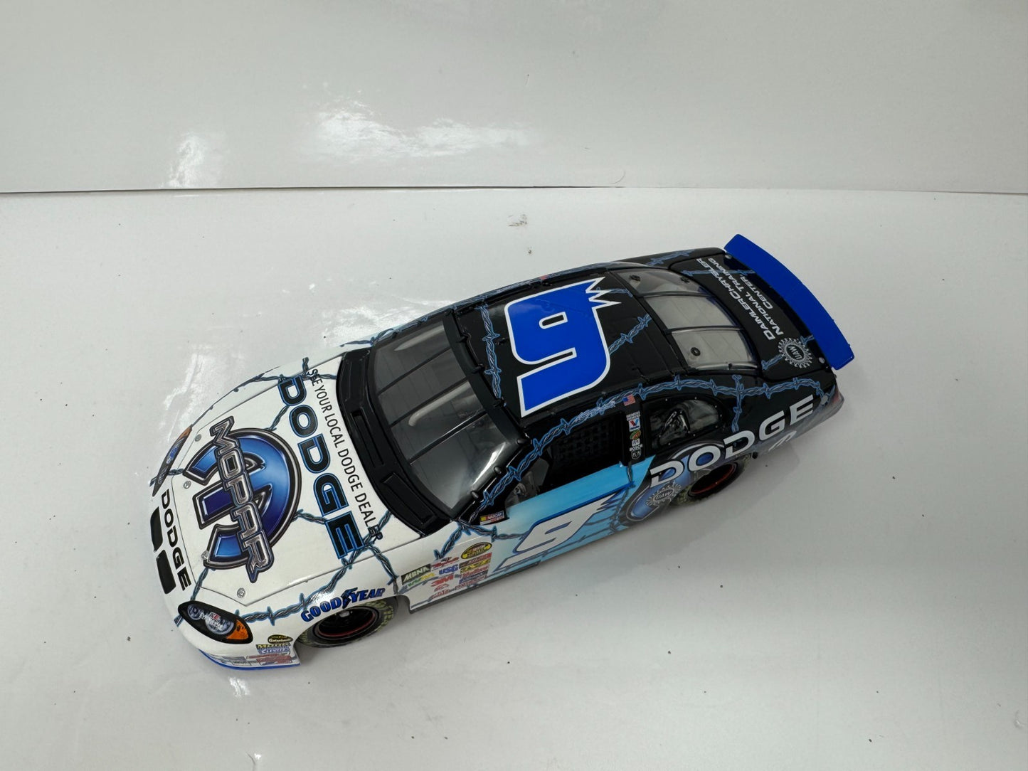 Action NASCAR Kasey Kahne #9 MOPAR 2004 Dodge Intrepid 1:24 Diecast