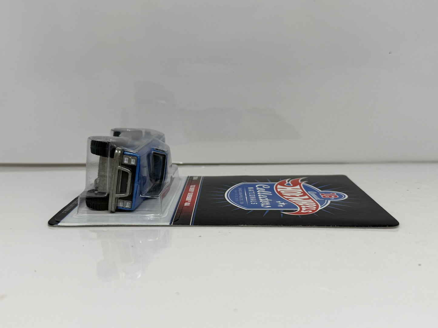 Hot Wheels 2016 Collectors Nationals 1983 Chevrolet Silverado 4x4 1:64 Diecast