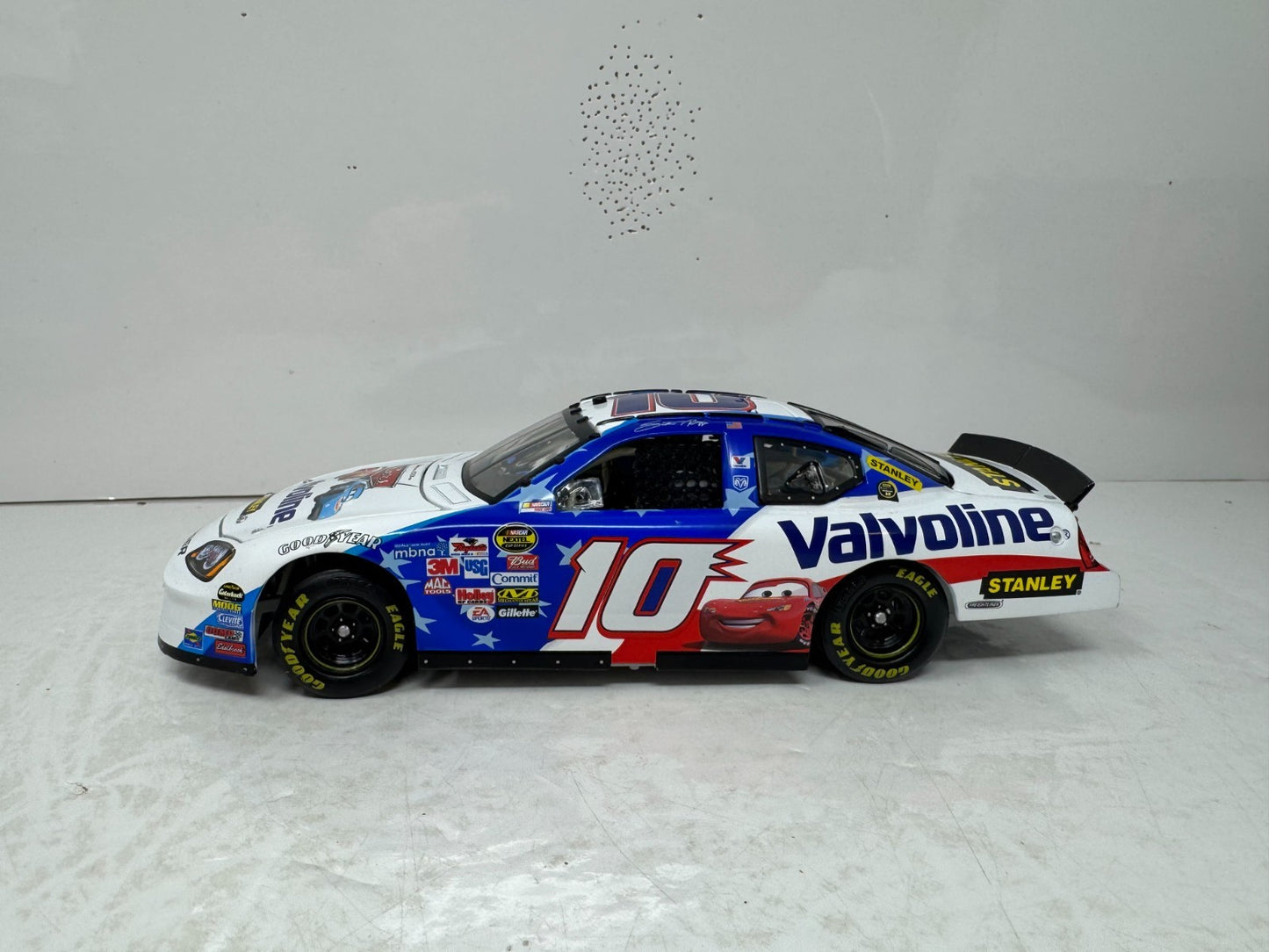 Action Nascar #10 Scott Riggs Valvoline Cars 2006 Dodge Charger 1:24 Diecast