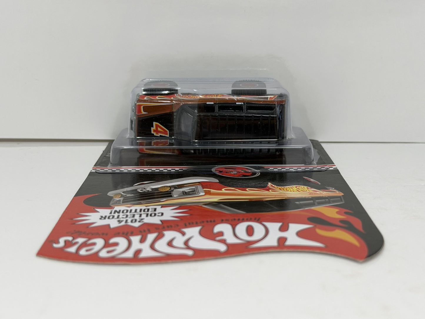 Hot Wheels 2014 Collector Edition 1988 Jeep Wagoneer K-Mart Mail In 1:64 Diecast