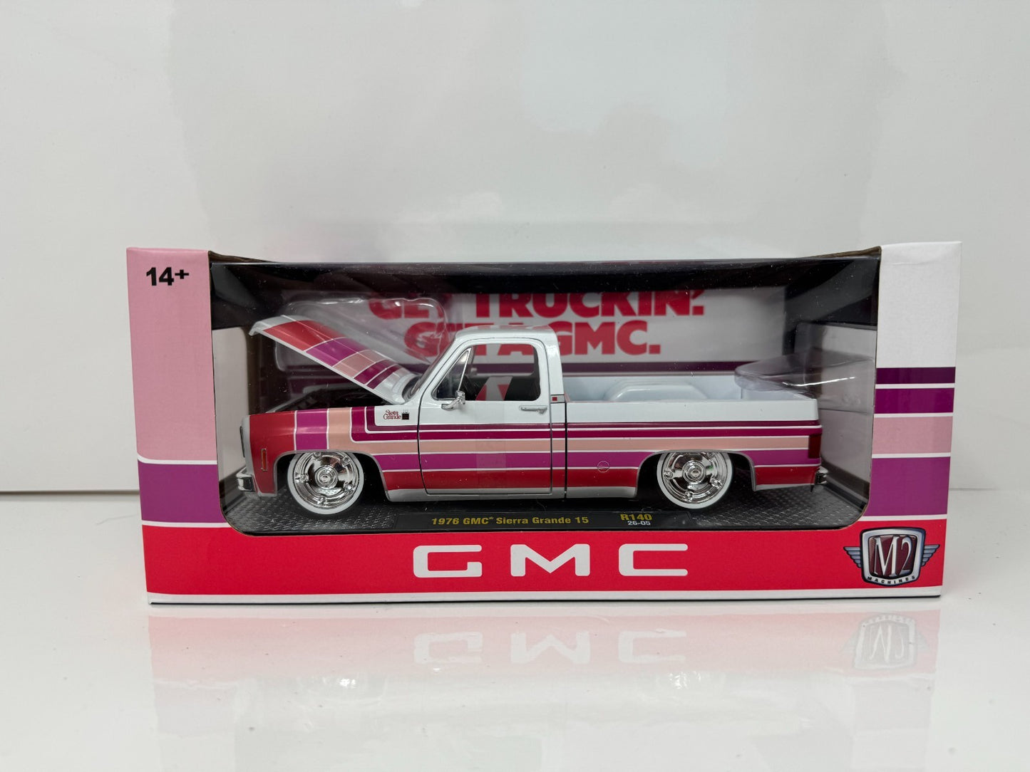 M2 Machines 1976 GMC Sierra Grande 15 Pickup Truck 1:24 Diecast