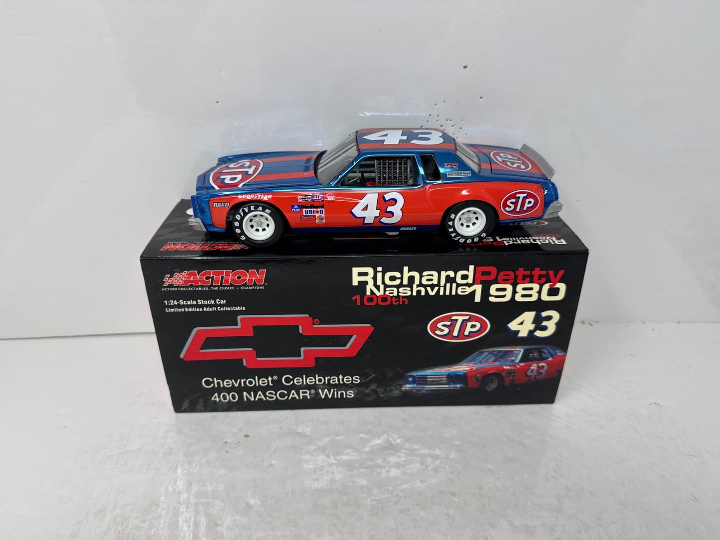Action Nascar #43 Richard Petty STP Chevy 400 Win 1980 Monte Carlo 1:24 Diecast