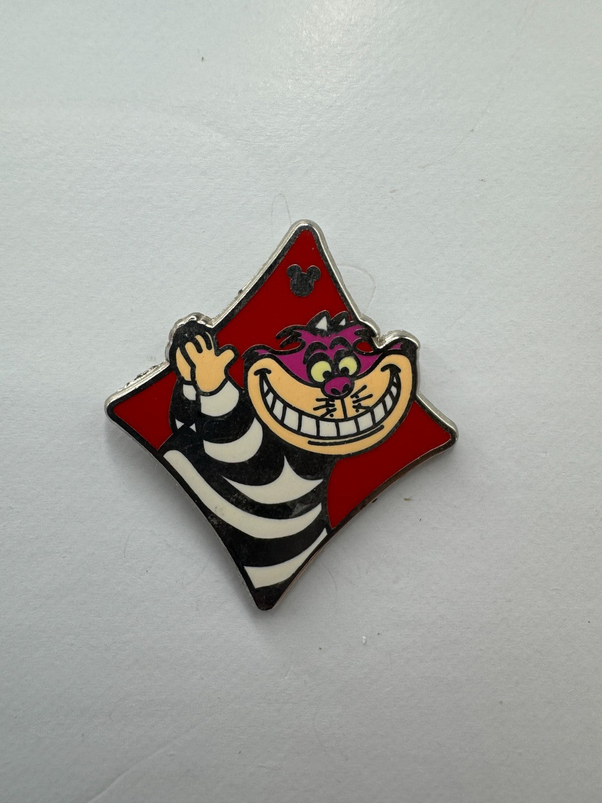 DLR Disney Cheshire Cat Alice in Wonderland Playing Card Suit Trading Pin DC1S14