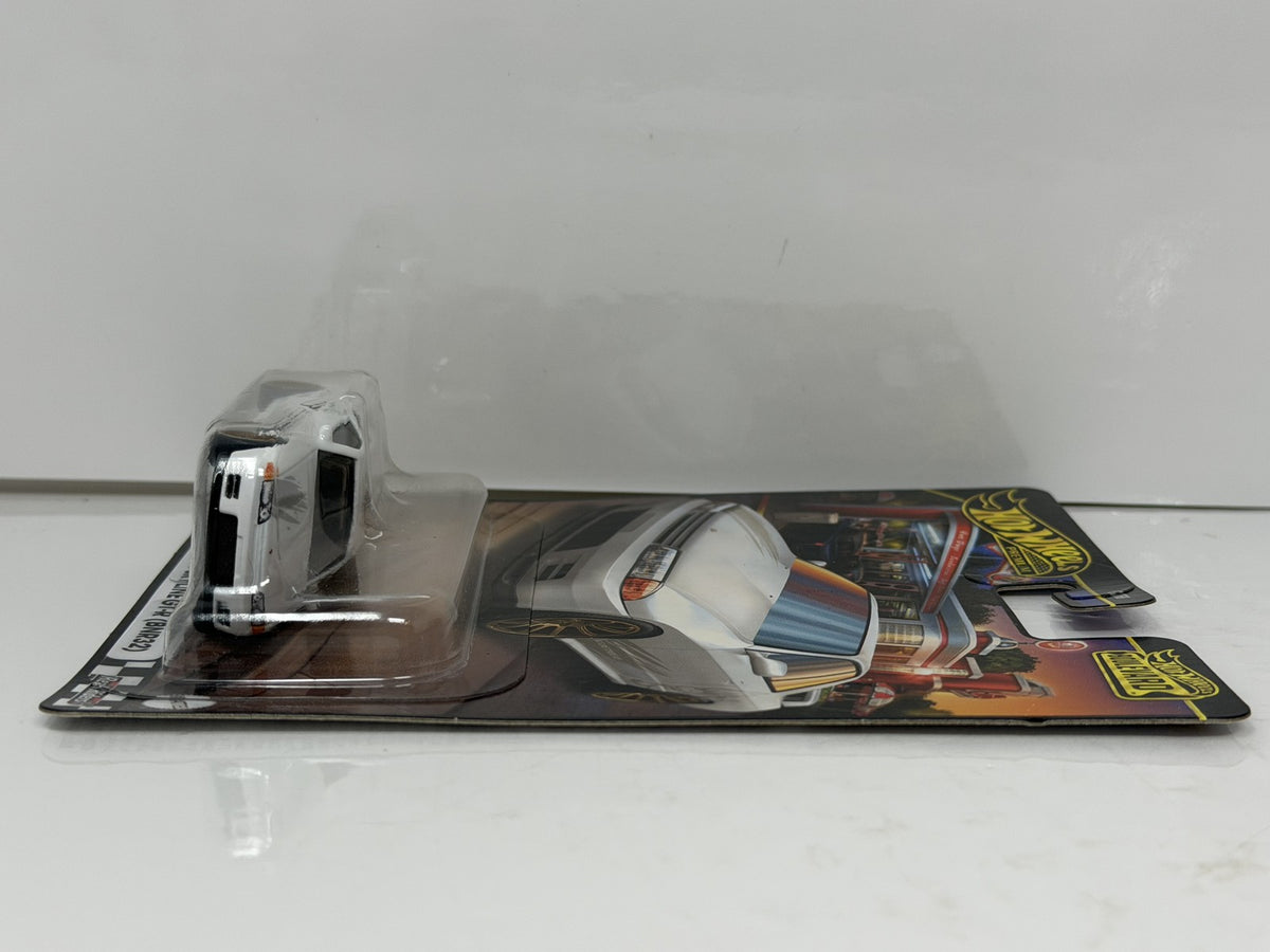 Hot Wheels Premium Boulevard #99 Nissan Skyline GT-R BNR32 1:64 Diecast
