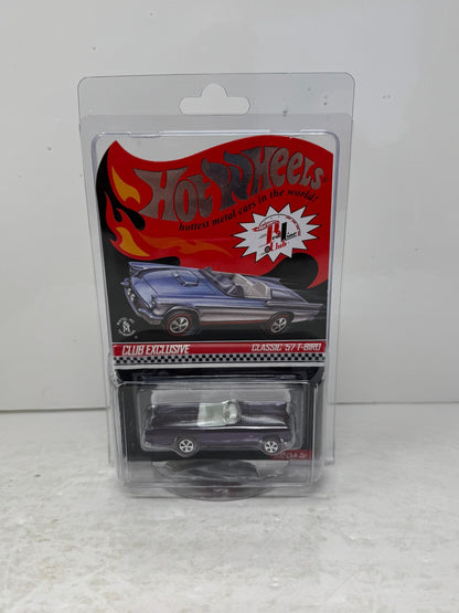 Hot Wheels RLC Red Line Club Classic 1957 Ford Thunderbird 1:64 Diecast