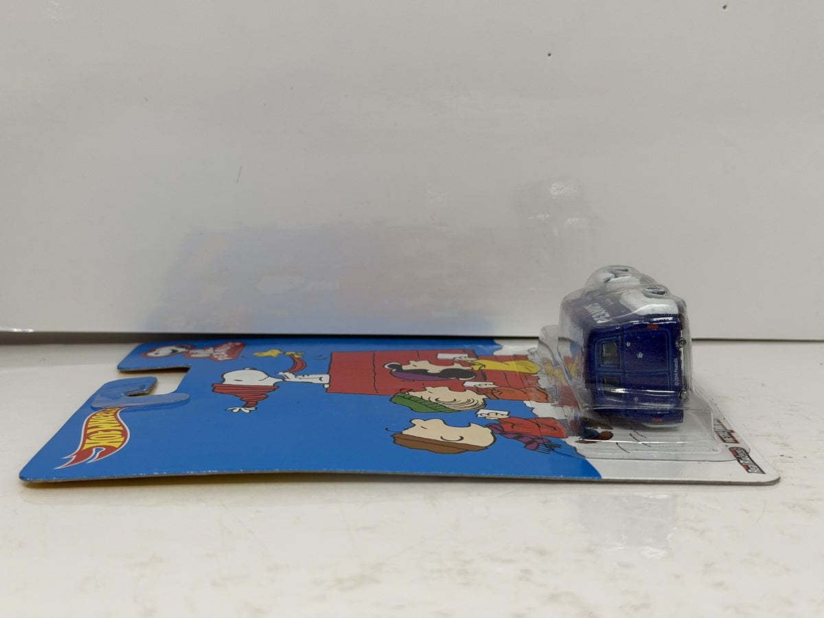 Hot Wheels Peanuts 1956 Ford F-100 Panel 1:64 Diecast Real Riders