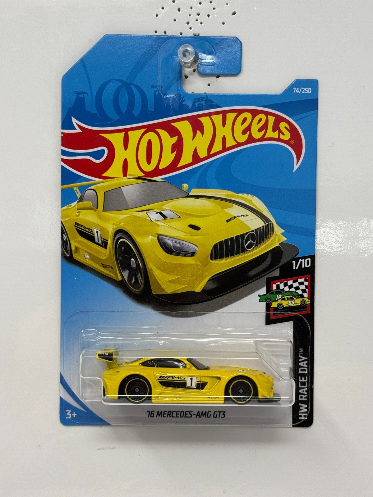 Hot Wheels Race Day 2016 Mercedes-AMG GT3 1:64 Diecast Yellow