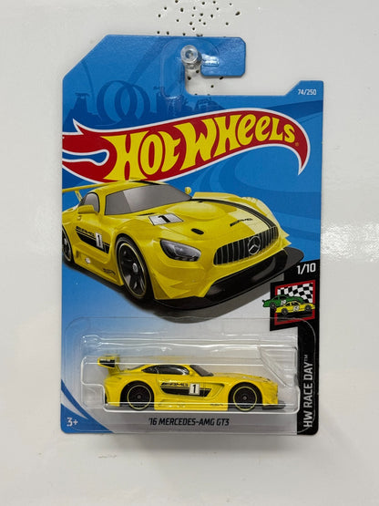 Hot Wheels Race Day 2016 Mercedes-AMG GT3 1:64 Diecast Yellow
