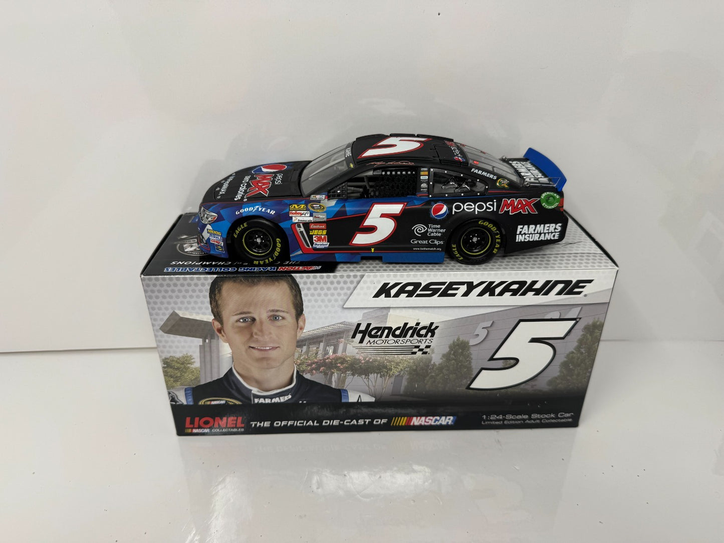 Lionel NASCAR Kasey Kahne #5 Pepsi Max 2013 Chevrolet SS 1:24 Diecast