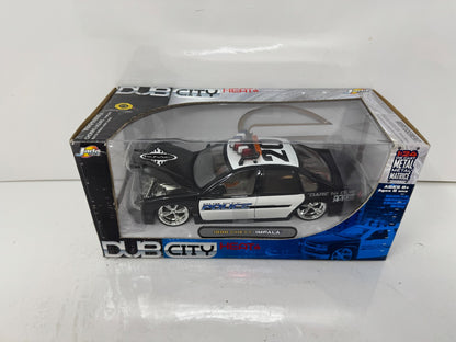 Jada Dub City 1996 Chevy Impala Police 1:24 Diecast KMC Wheels 22 Inch SS Rims