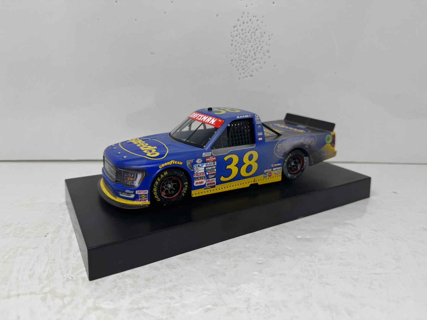 Lionel NASCAR #38 Zane Smith Speedco COTA Win Ford F-150 1:24 Diecast
