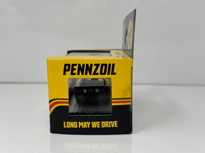 M2 Machines Pennzoil 1985 Chevrolet Camaro IROC-Z 1:64 Diecast