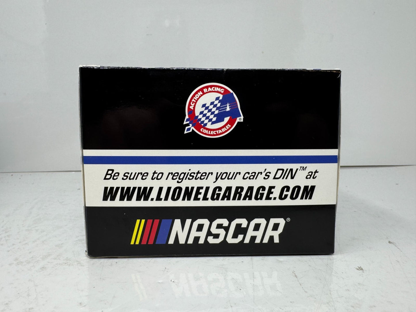 Lionel Racing Nascar #1 Ross Chastain Busch Light 2024 Chevy Camaro ZL1 1:24 Diecast