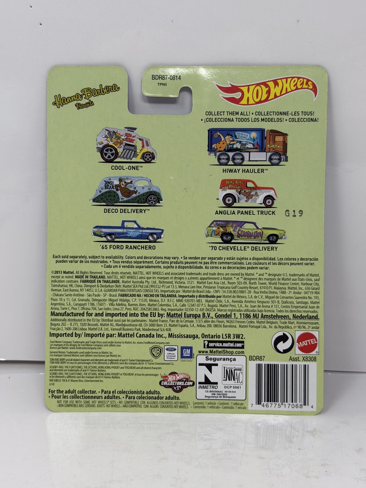 Hot Wheels The Flintstones Bedrock Bowl Hiway Hauler 1:64 Diecast Real Riders