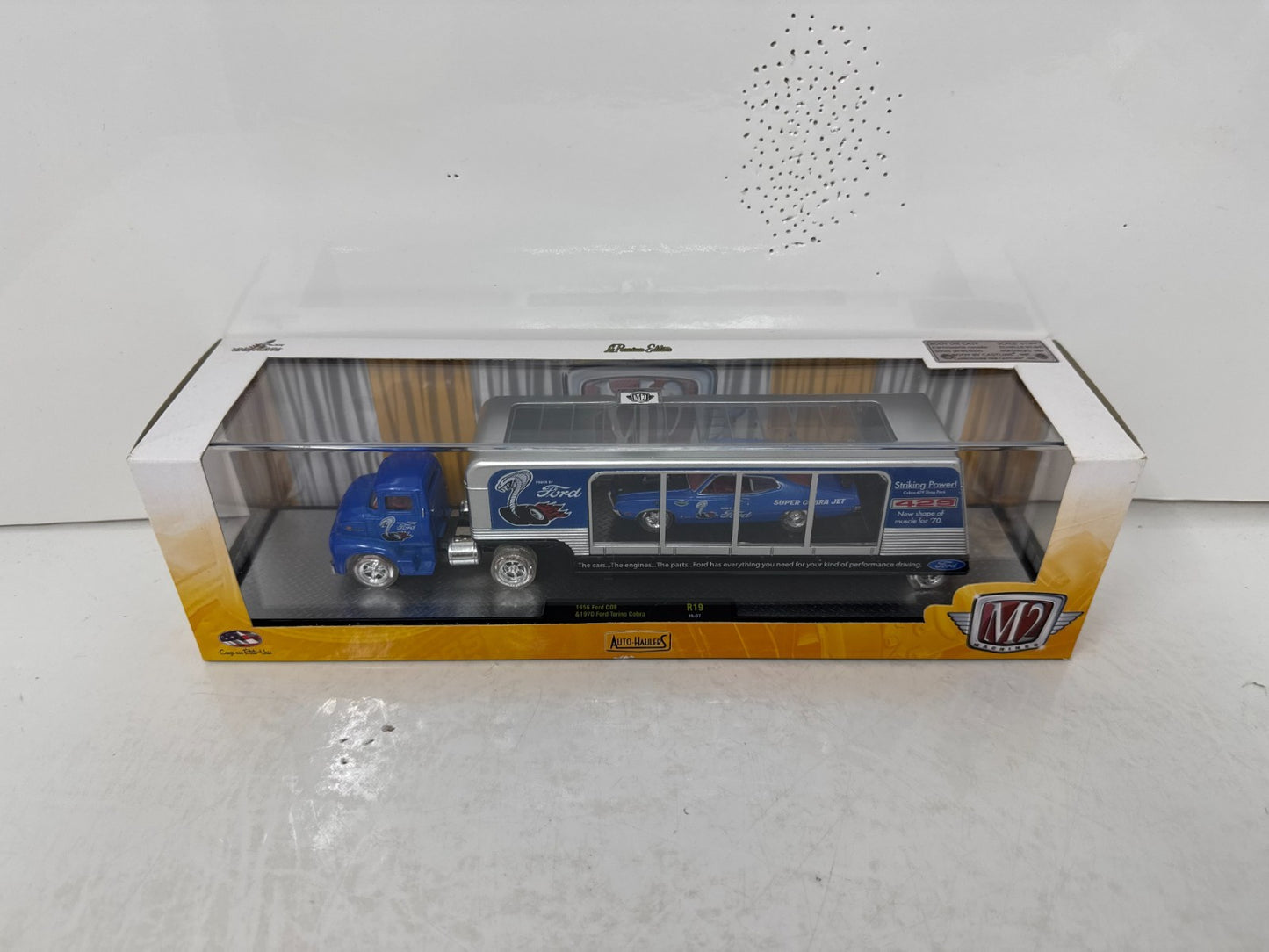 M2 Auto-Haulers 1956 Ford COE & 1970 Ford Torino Cobra CHASE 1:64 Diecast