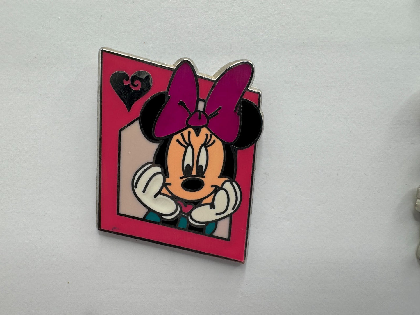 Disney Minnie Mouse Starter Trading Pin DC2S2