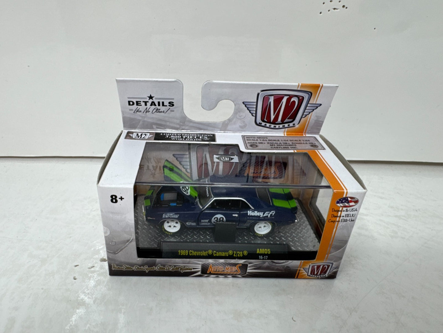 M2 Machines 1969 Chevrolet Camaro Z/28 Holley EFI Auto Mods 1:64 Diecast