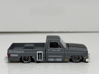 Kaido House Mini GT Chevrolet Silverado Kaido V2 1:64 Diecast